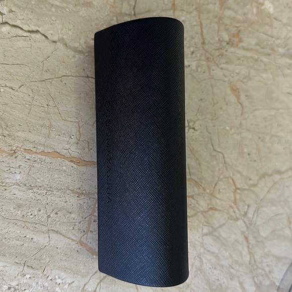 #130 NWT-BCBG Silver with Lilac Lenses Aviator Style - Picture 4 of 7